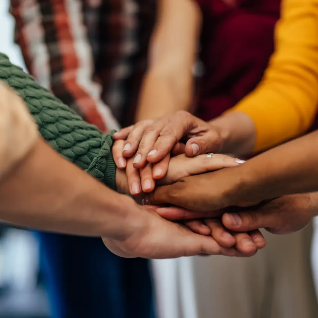 فلنحتفل معاً