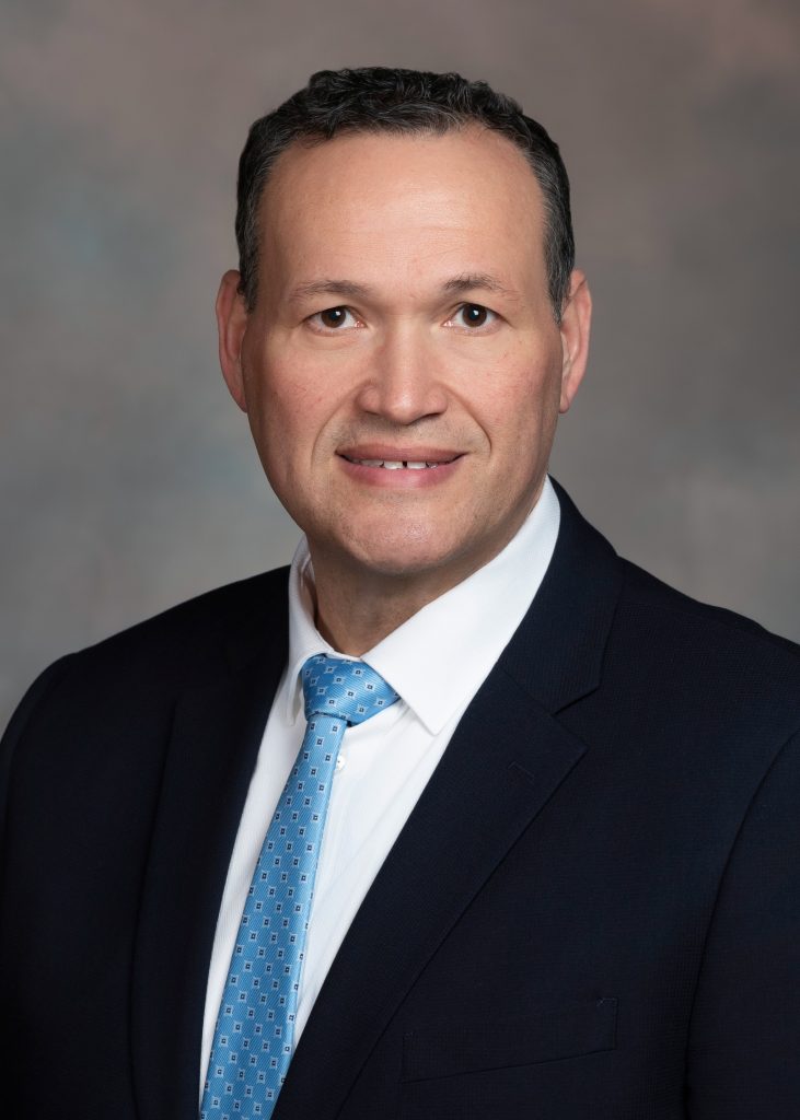 صورة لمفوض DBHDS داريل واشنطن